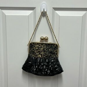 Leopard and Black Patent Ruffle Kiss Clutch‎ Chain Bag